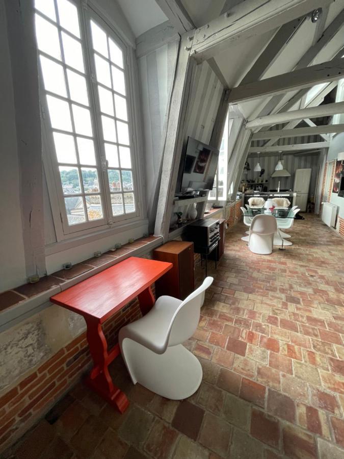 Le Loft Du Homard Bleu : Entre Ciel Et Mer Honfleur Extérieur photo
